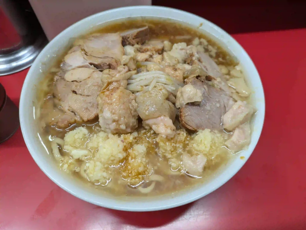 ラーメン二郎　上野毛店　事前コールアブラ少なめ　ニンニク多めアブラカラメ