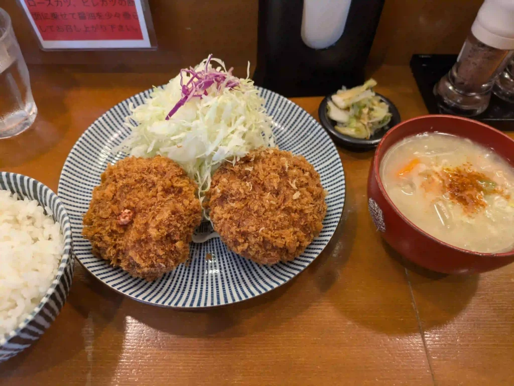 檍食堂　蒲田東口　メンチカツ定食