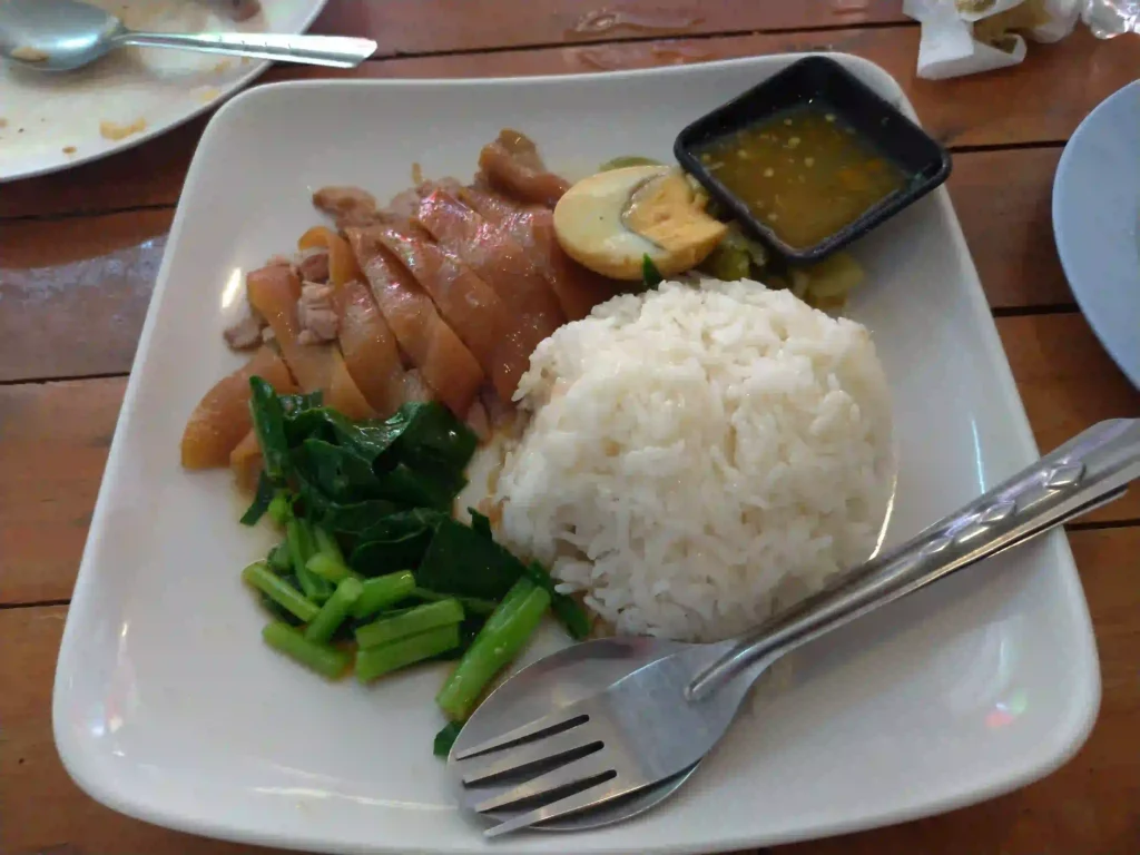 パタヤのカオカームー